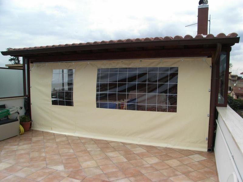 PVC CON FINESTRA E PORTA